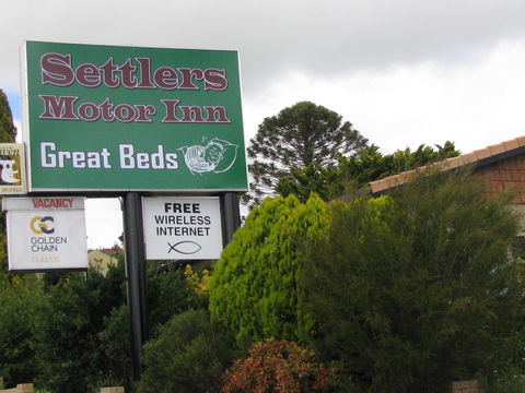 Settlers Motor Inn - Yarra Valley Accommodation 0