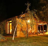 Wombat Hills Cottages - Yarra Valley Accommodation