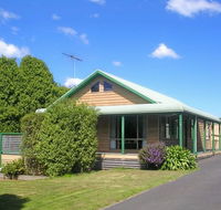 Black Dolphin Seaside Cottage - Yarra Valley Accommodation