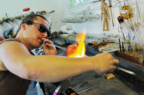 Alan Ussher Glassblowing Studio - Yarra Valley Accommodation 0