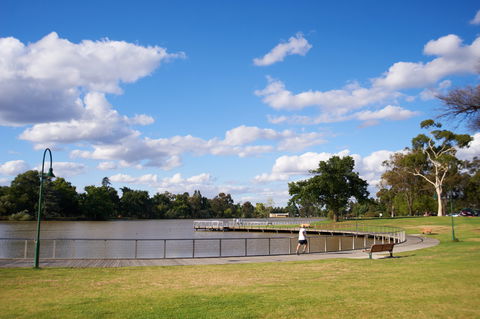 Lake Weeroona - Yarra Valley Accommodation 2