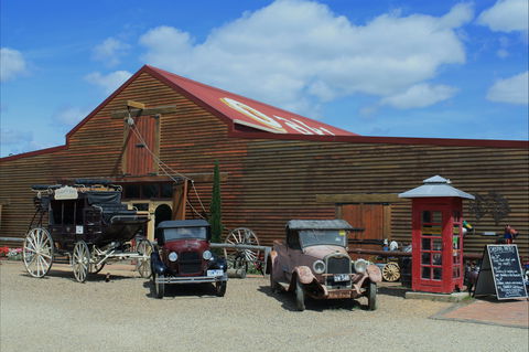 Oaklands Barn - Yarra Valley Accommodation 0