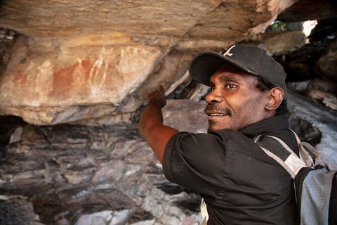 Arnhem Land Injalak Hill Full-Day Tour From Darwin - Yarra Valley Accommodation 2