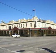 Soden's Australia Hotel - Yarra Valley Accommodation