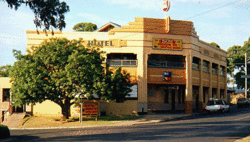 Royal Hotel Drouin - Yarra Valley Accommodation