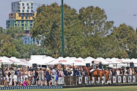 Land Rover Polo In The City - Yarra Valley Accommodation 0