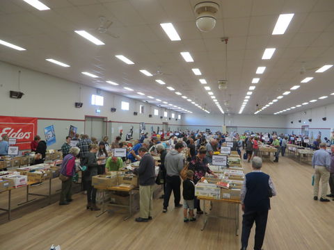 Rotary Club Of Wagga Wagga - Book Fair - Yarra Valley Accommodation 1