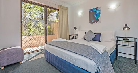 Burleigh On The Beach Holiday Apartments - Yarra Valley Accommodation 4