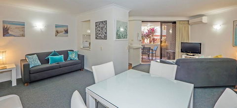 Burleigh On The Beach Holiday Apartments - Yarra Valley Accommodation 5