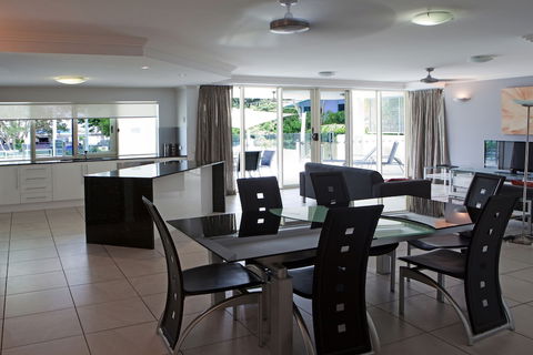 Waters Edge Apartments Cairns - Yarra Valley Accommodation 3