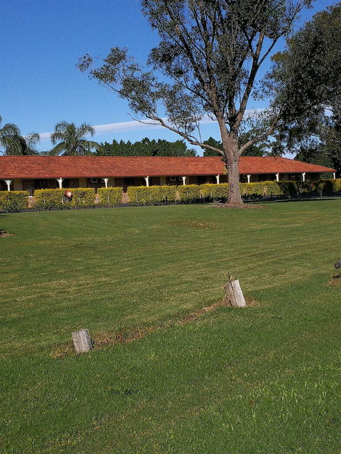 Lakeside Lodge Motel - Yarra Valley Accommodation 0