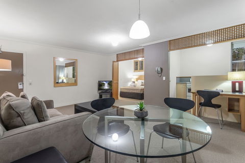 Airport International Hotel Brisbane - Yarra Valley Accommodation 5