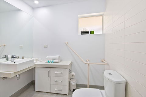 Lorne Bay View Motel - Yarra Valley Accommodation 1