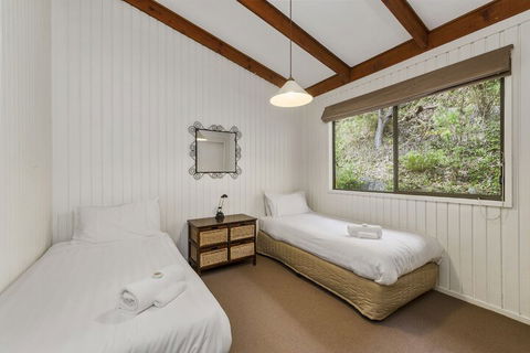 Beacon Point Ocean View Villas - Yarra Valley Accommodation 5