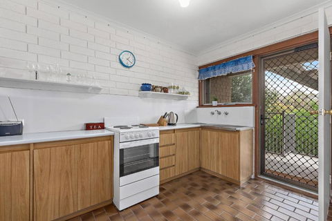 Sun & Surf Aldinga Beach Apartment - Yarra Valley Accommodation 3