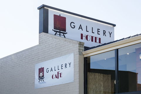 Gallery Hotel - Yarra Valley Accommodation 0