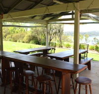 Reflections - Lake Cooby - Yarra Valley Accommodation