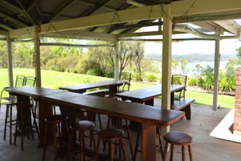 Reflections - Lake Cooby - Yarra Valley Accommodation 0
