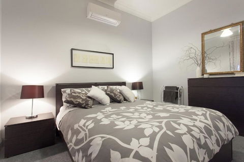 Rawsons Retreat Five Bedroom Home Walk CBD Includes Breakfast - Yarra Valley Accommodation 4