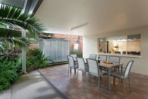 Rawsons Retreat Five Bedroom Home Walk CBD Includes Breakfast - Yarra Valley Accommodation 1