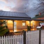 Rawsons Retreat Five Bedroom Home Walk CBD Includes Breakfast - Yarra Valley Accommodation 0