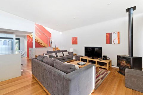 Beach & Reef - Yarra Valley Accommodation 5