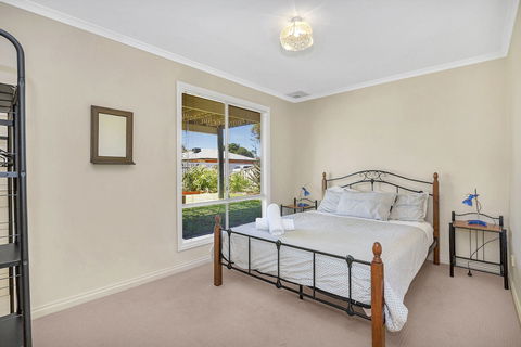 Green Reef Beach House - Yarra Valley Accommodation 6