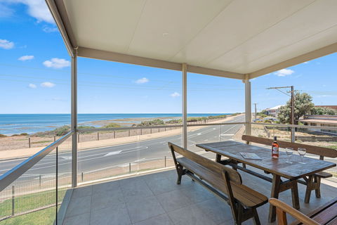 Pearl By The Sea - Yarra Valley Accommodation 0