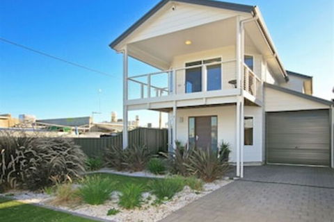 Sunset At Snapper Point - Yarra Valley Accommodation 0