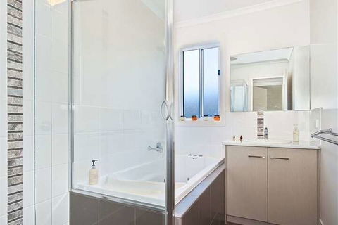 Sunset At Snapper Point - Yarra Valley Accommodation 7