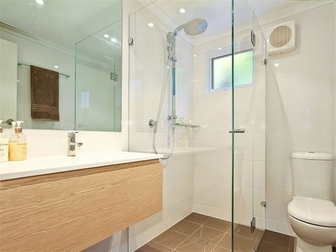 Tennis Elbow - Yarra Valley Accommodation 1