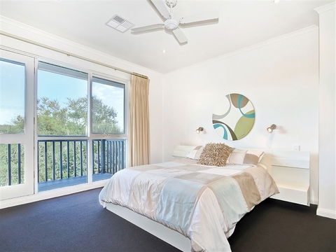 Tennis Elbow - Yarra Valley Accommodation 6