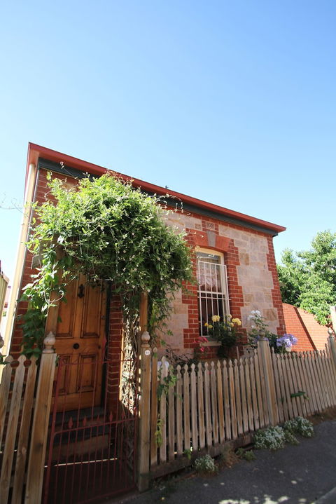 Adelaide Heritage Cottages & Apartments - Yarra Valley Accommodation 1