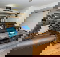 Maggies Beachfront Apt. 4 - Yarra Valley Accommodation