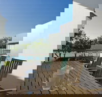 Maggies Beachfront Apt. 6 - Yarra Valley Accommodation