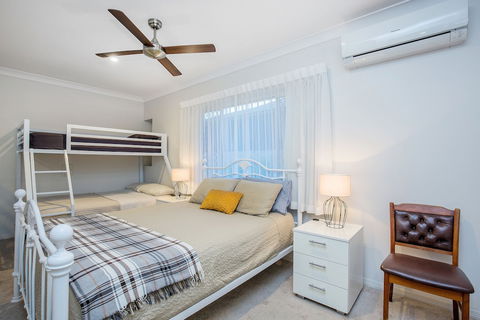Lakehouse Family Oasis - Yarra Valley Accommodation 1