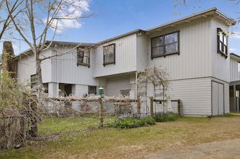 Le Chateau - Centrally Located - Yarra Valley Accommodation 0