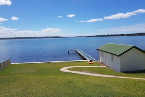 Lake Escape - Lake Macquarie - Yarra Valley Accommodation 0