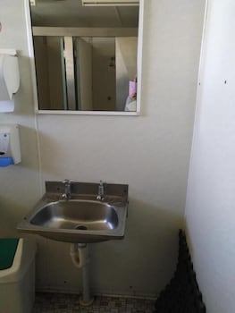 Irish Club Accommodation - Yarra Valley Accommodation 1