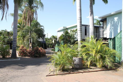 Irish Club Accommodation - Yarra Valley Accommodation 0