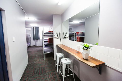 Mad Monkey Backpackers Waterfront - Yarra Valley Accommodation 3