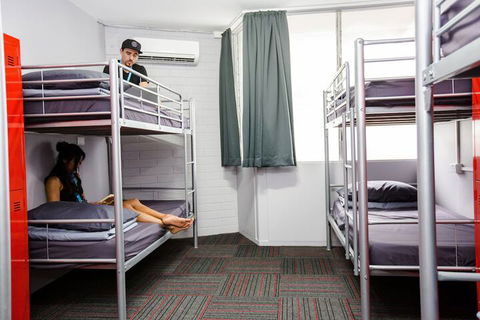 Mad Monkey Backpackers Waterfront - Yarra Valley Accommodation 4