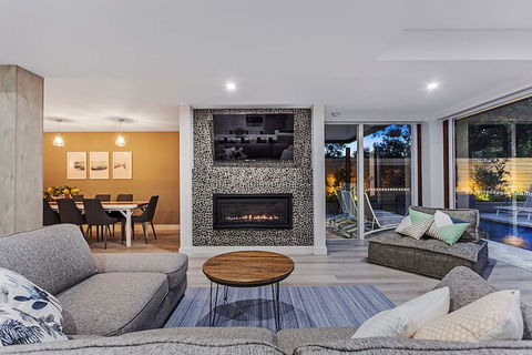 La Luna Shoal Bay - Yarra Valley Accommodation 5