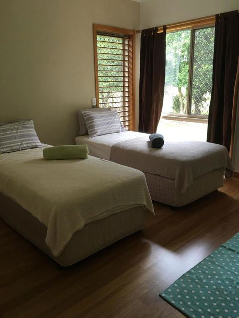 Cairns Homestead Acreage Pet & Family Friendly - Yarra Valley Accommodation 6