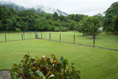 Cairns Homestead Acreage Pet & Family Friendly - Yarra Valley Accommodation 1