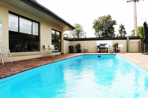 Boulevard Motor Inn - Yarra Valley Accommodation 1