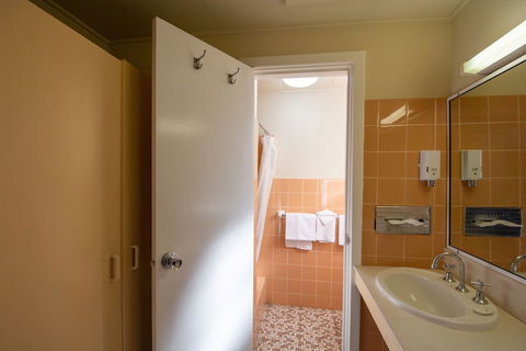 Midcity Motor Lodge - Yarra Valley Accommodation 6