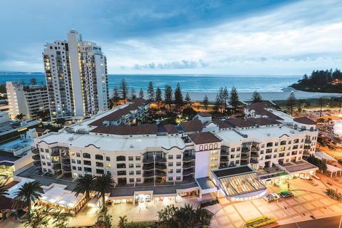 Oaks Gold Coast Calypso Plaza Suites - Yarra Valley Accommodation 0