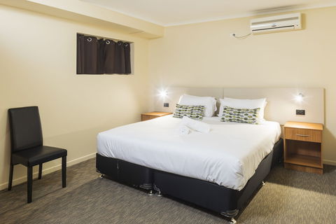 Nightcap At Balaclava Hotel - Yarra Valley Accommodation 6
