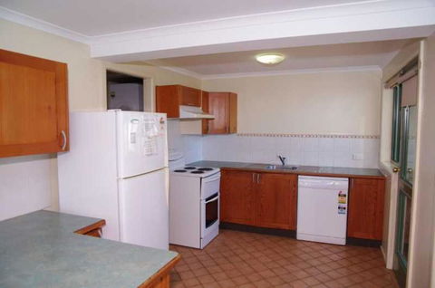 Beachfront 5 25 Willow Street - Yarra Valley Accommodation 3
